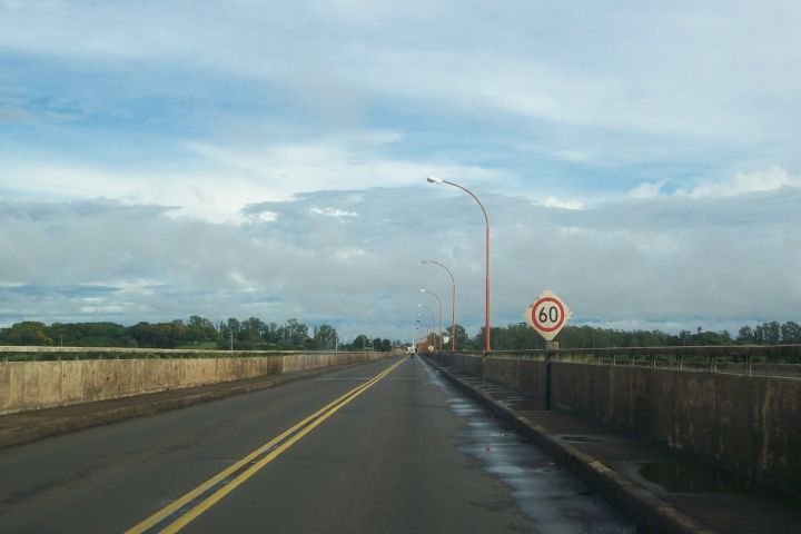 foto: Desde hoy, restringen el paso por el Puente Internacional Libres-Uruguayana